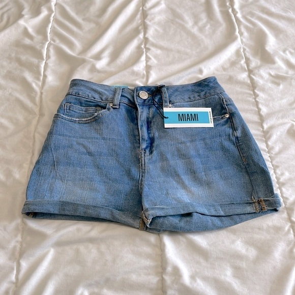 Refuge Denim Miami High Rise Stretch Jean Shorts Size 0 NWT - Picture 1 of 7